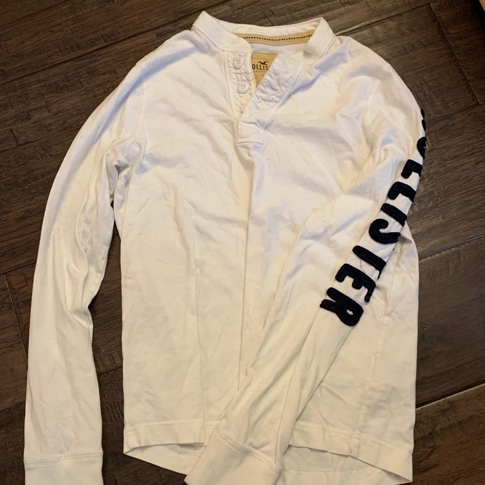 Men’s Hollister Henley-L